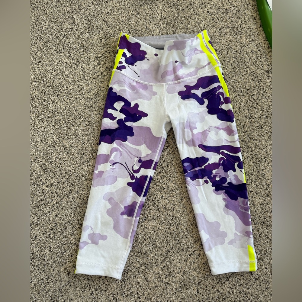 Peloton WITH capris size M EUC